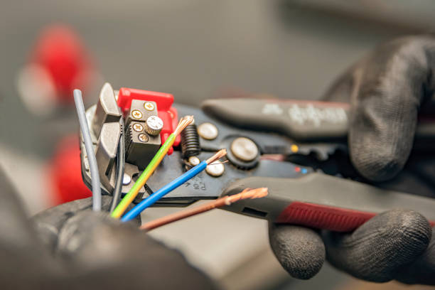 Professional Electrician in MA
